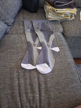 Active Performance Compression High-Knee Sports Socks